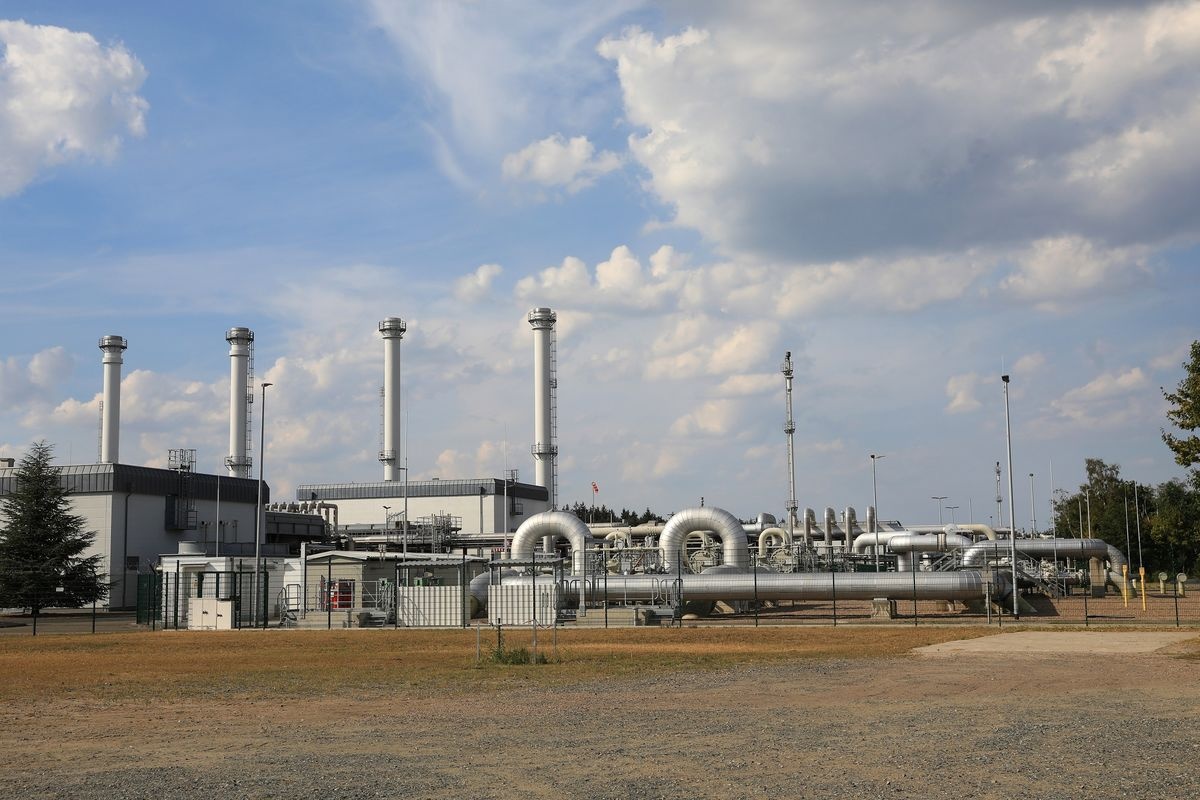 khung hoang nang luong anh 2