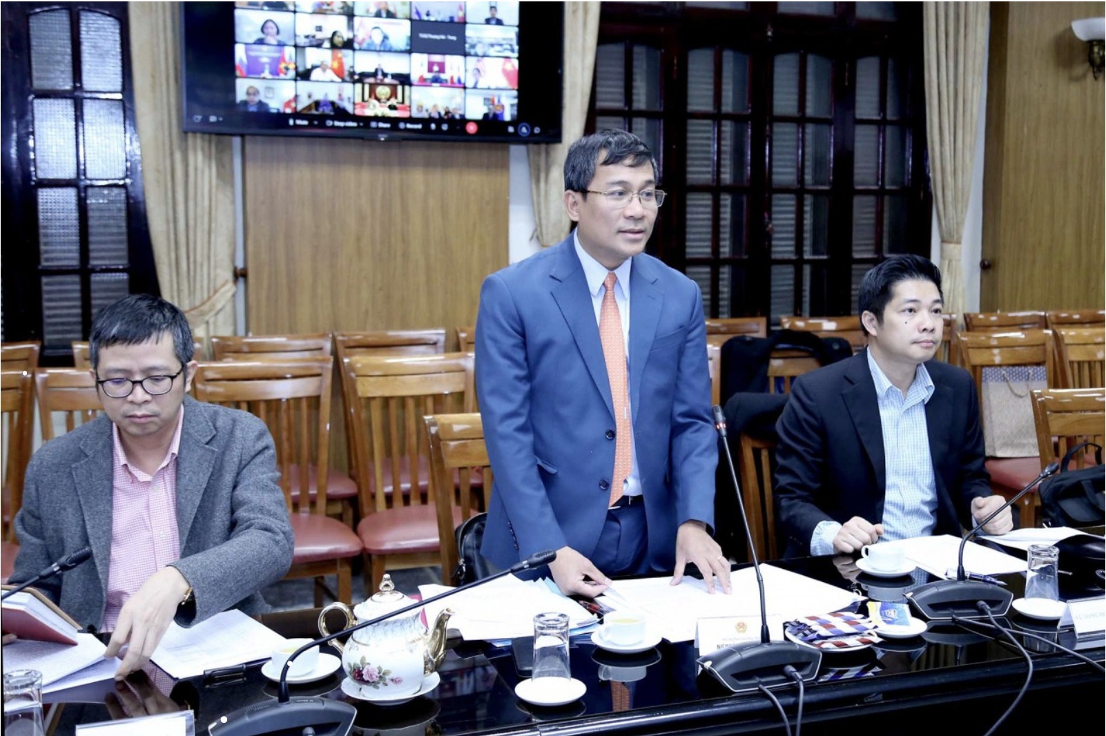 Tim huong thao go kho khan cho nganh det may, da giay Viet Nam hinh anh