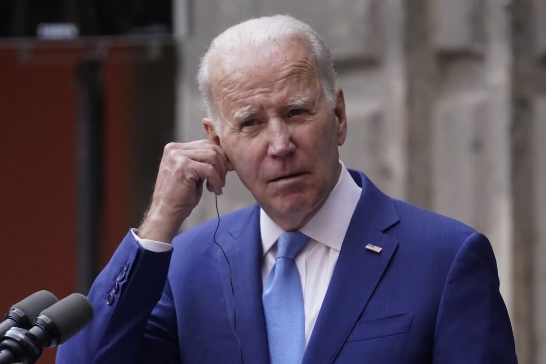 Cac tro ly cua ong Biden phat hien them tai lieu mat o dia diem moi hinh anh