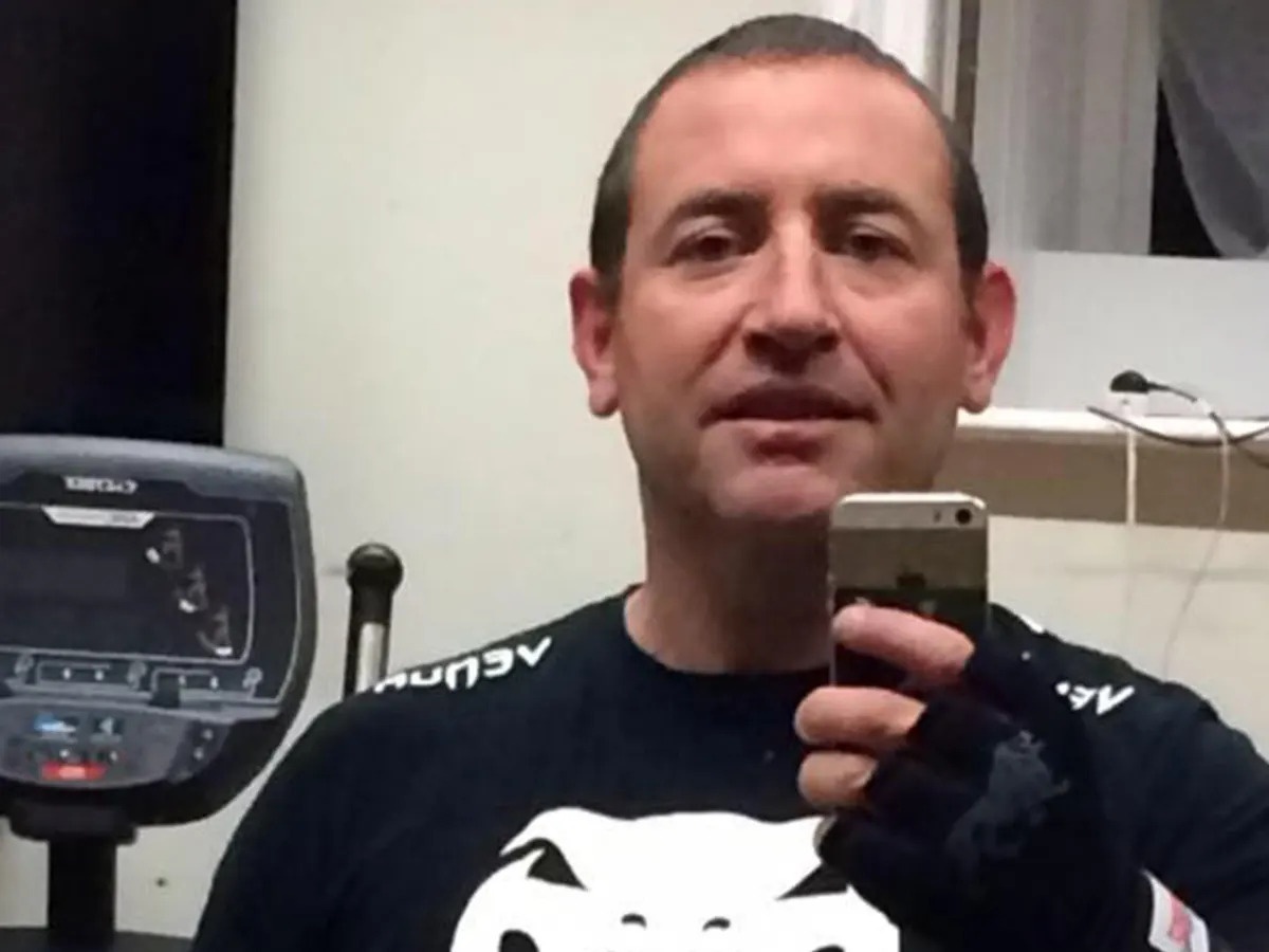 Si quan canh sat Anh thua nhan cuong hiep hang loat phu nu hinh anh