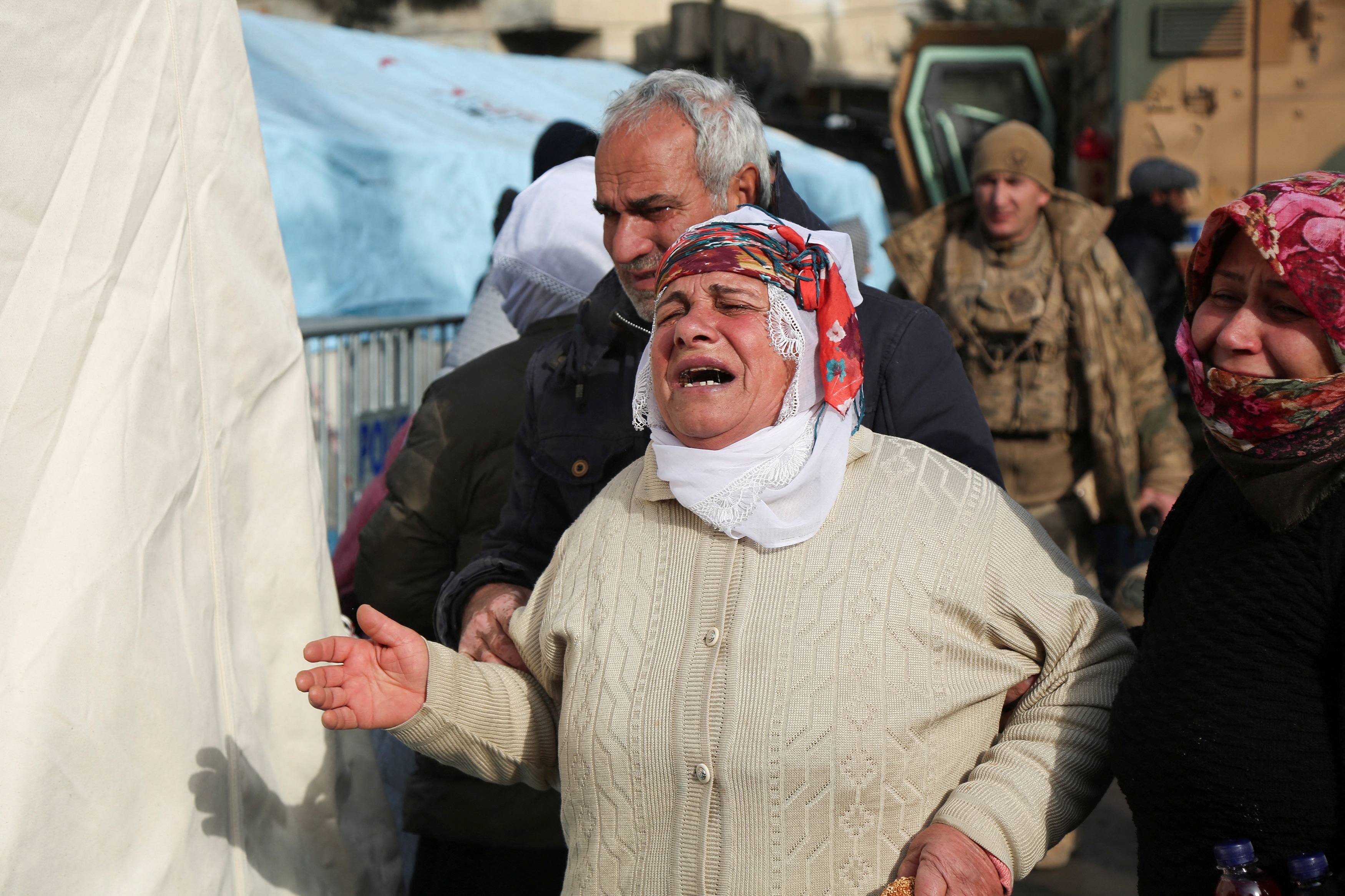 Nguoi Viet o Tho Nhi Ky: Chua thay tran dong dat nao tham khoc nhu vay hinh anh