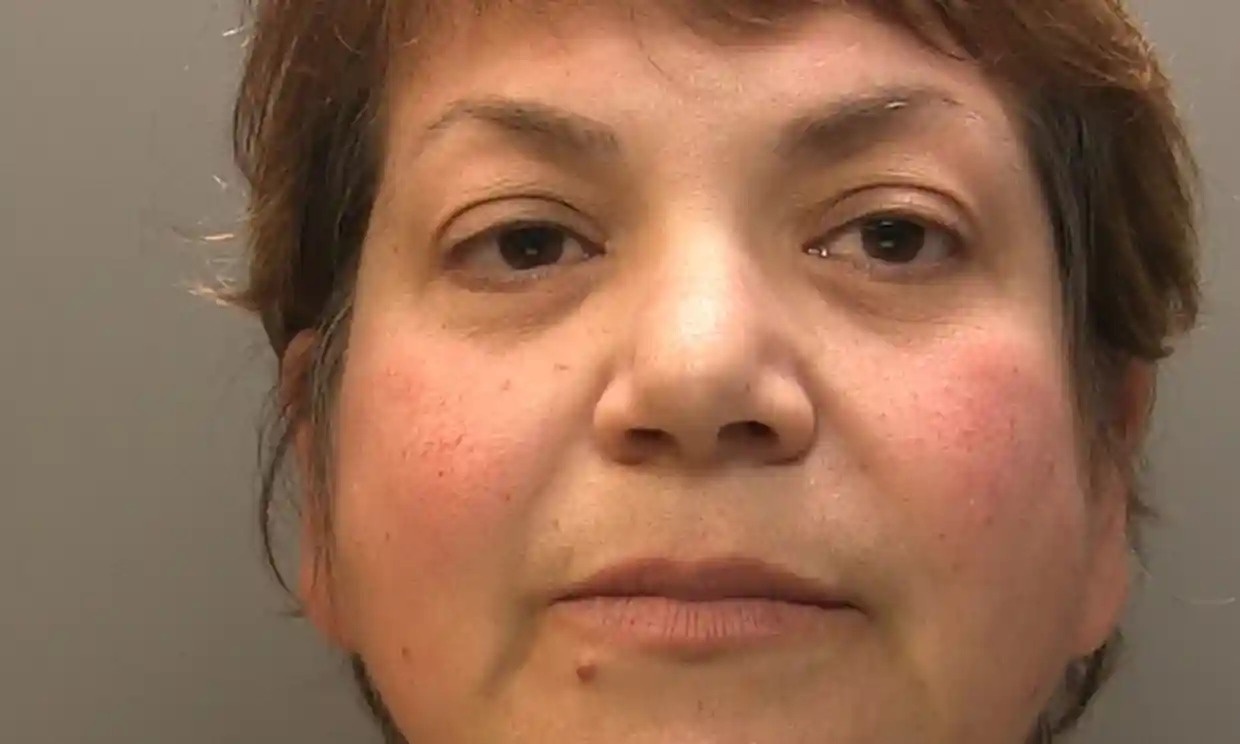 Mao danh bac si hanh nghe y tai Anh suot 20 nam hinh anh