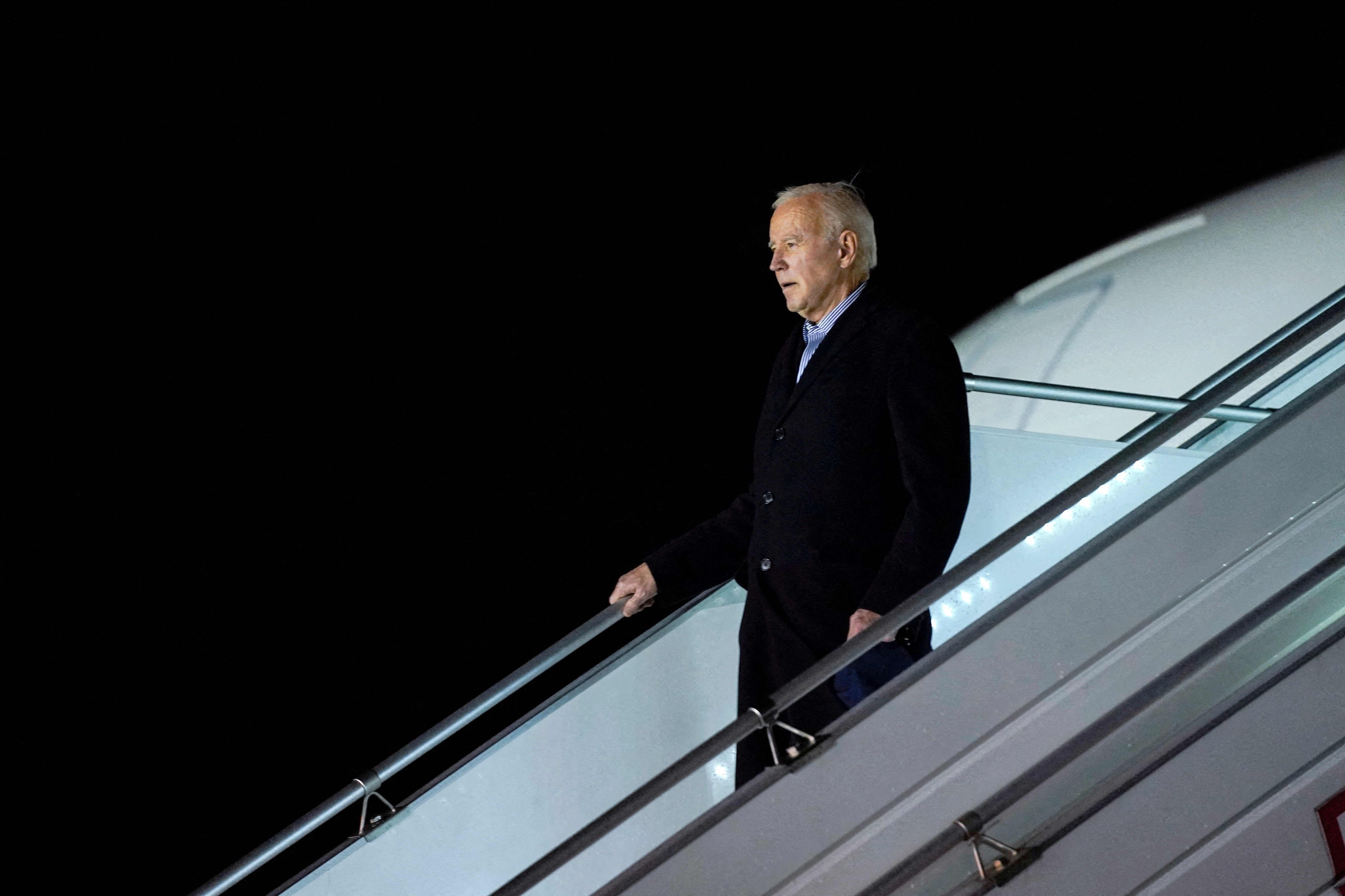 Ong Biden den Warsaw hinh anh