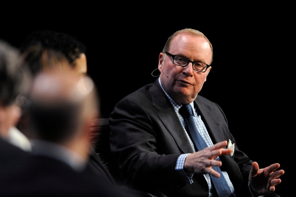 ty phu My tu sat anh 1