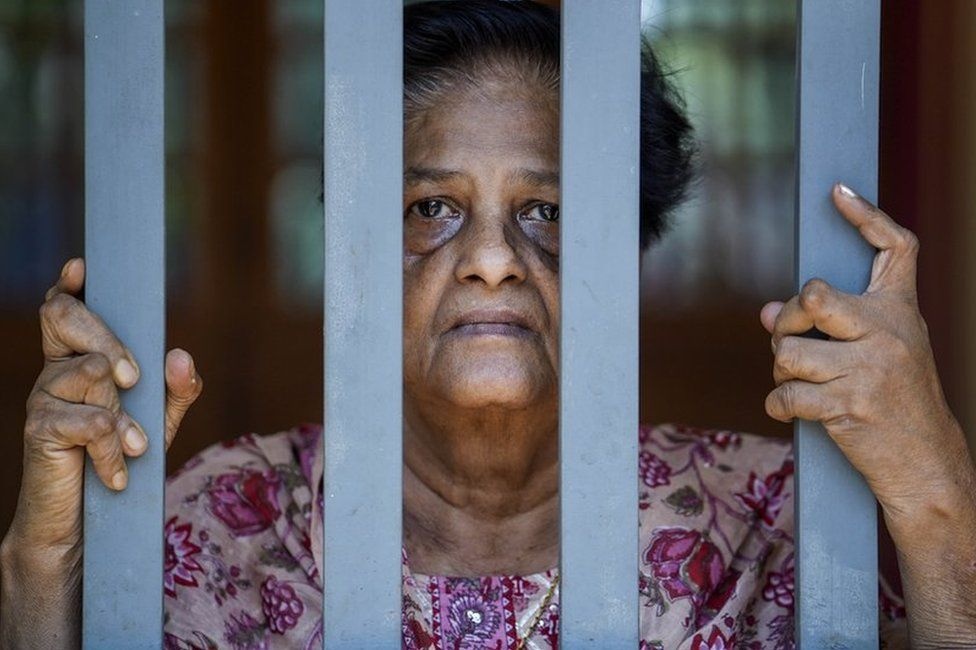 Nghich ly o quoc gia dong dan nhat the gioi hinh anh