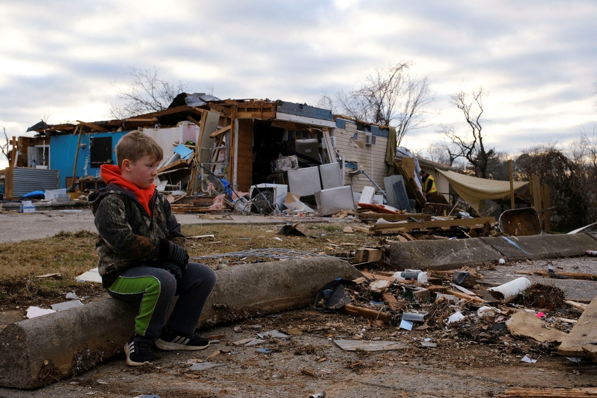 Loc xoay quet qua nhieu bang My, it nhat 26 nguoi thiet mang hinh anh