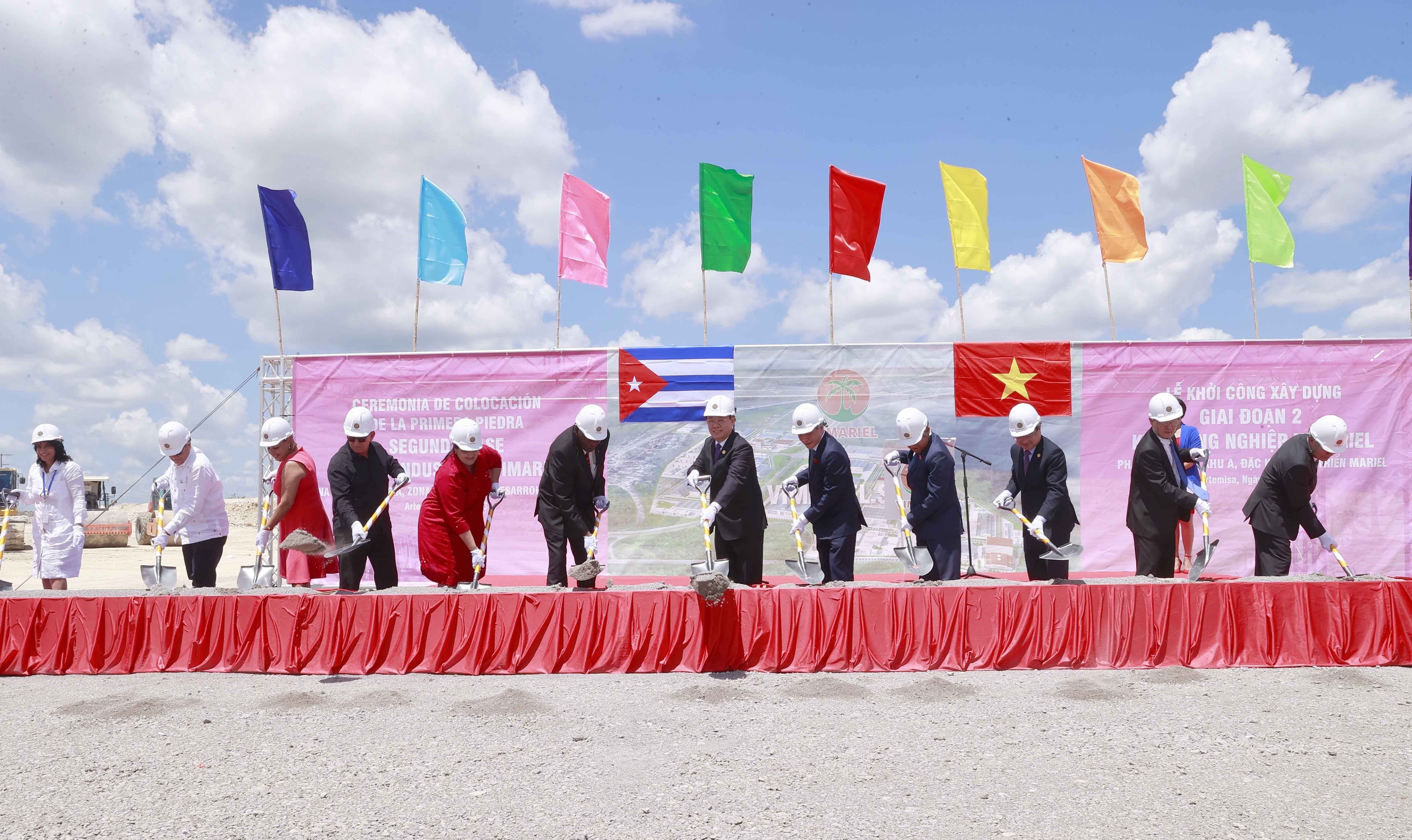 Chu tich Quoc hoi Vuong Dinh Hue cat bang khanh thanh 2 nha may o Cuba hinh anh