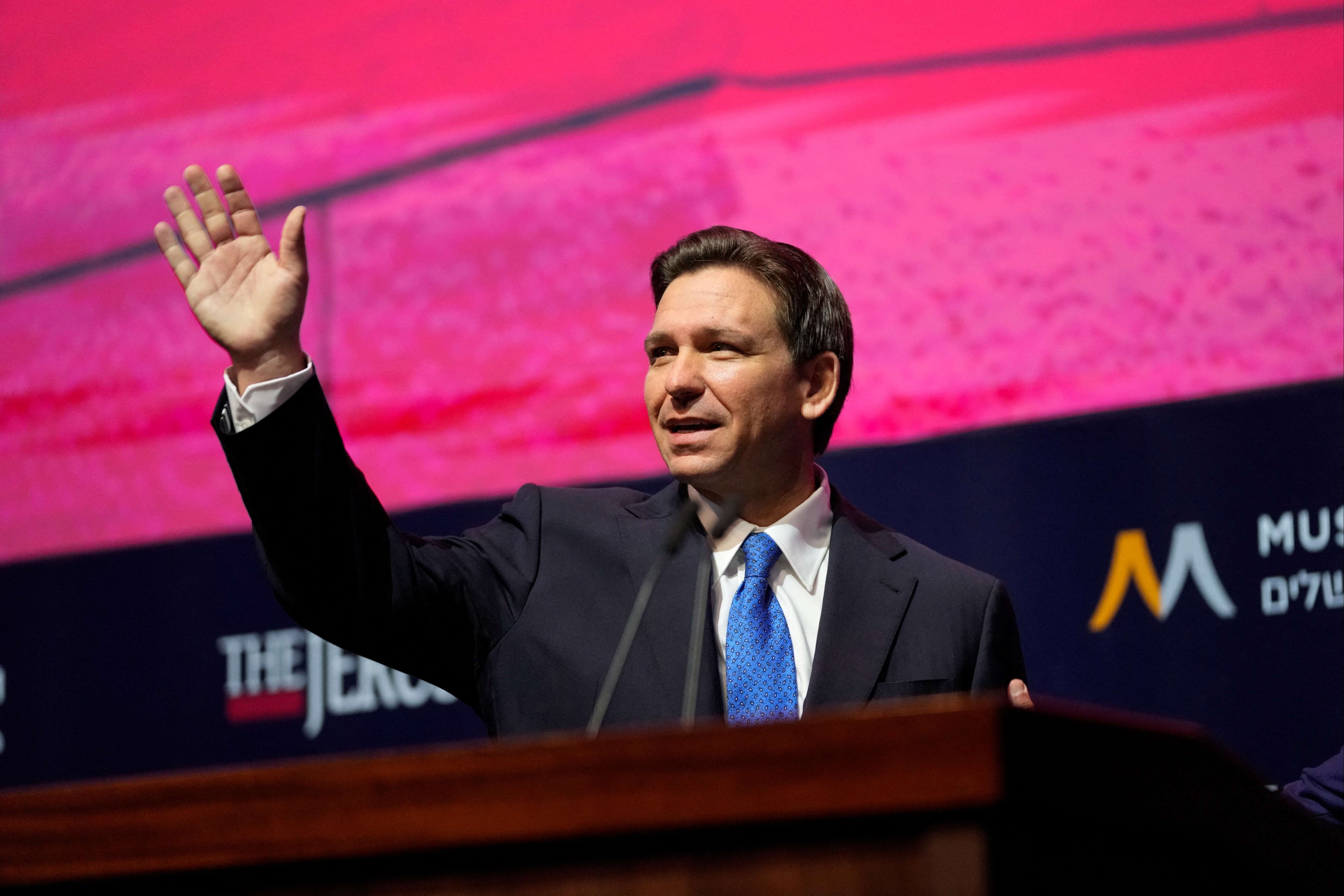 Nhung nha tai tro bi an cua ong DeSantis hinh anh