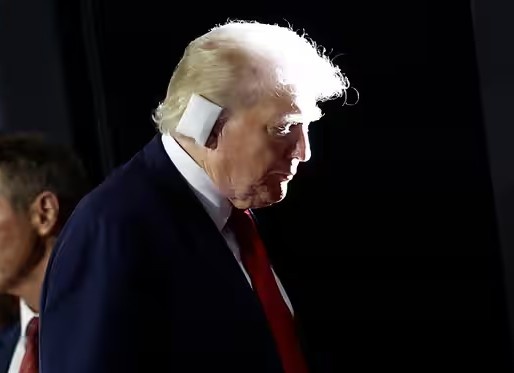 Diem khac la cua ong Trump trong lan dau xuat hien sau vu am sat hut hinh anh