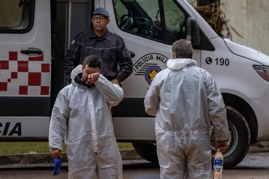 may bay roi brazil anh 1