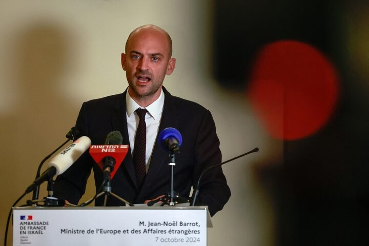 Phap canh bao ong Trump ve Greenland hinh anh