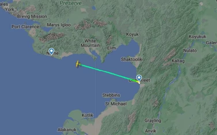 May bay My mat tich tren duong den Nome hinh anh