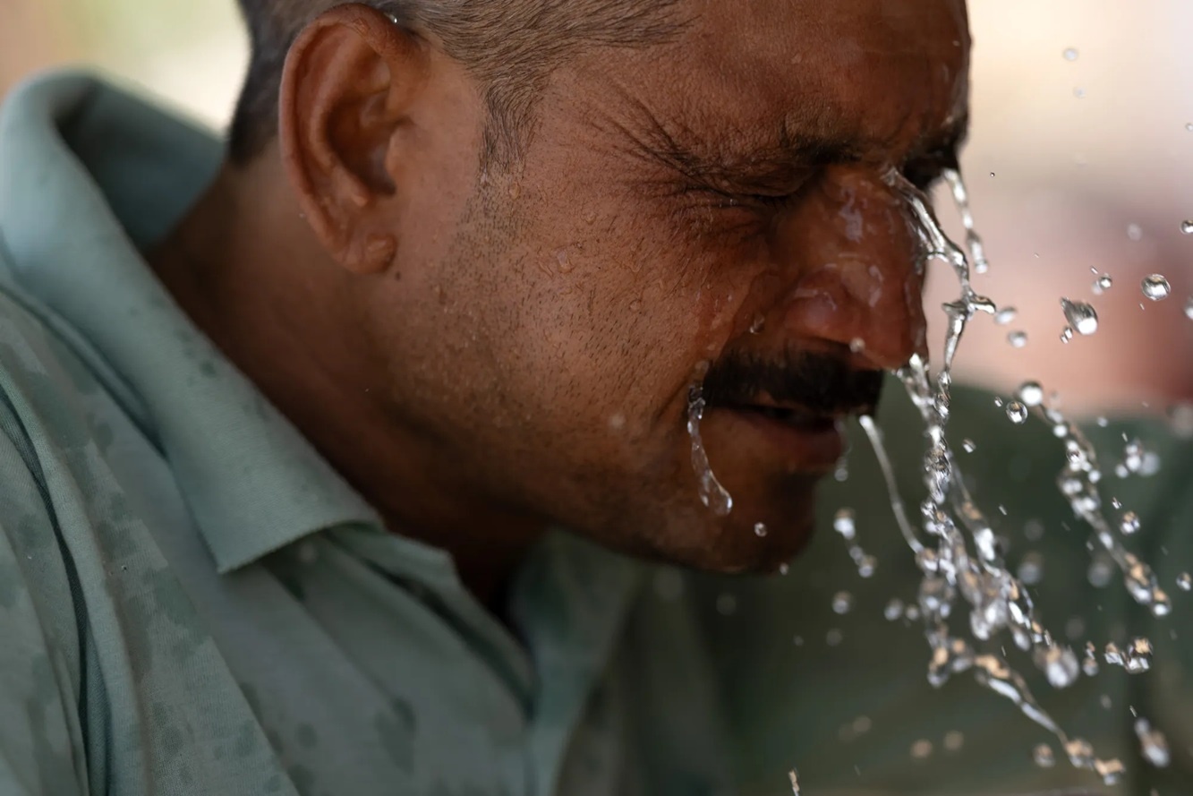 An Do trong dot nang nong cuc doan hinh anh