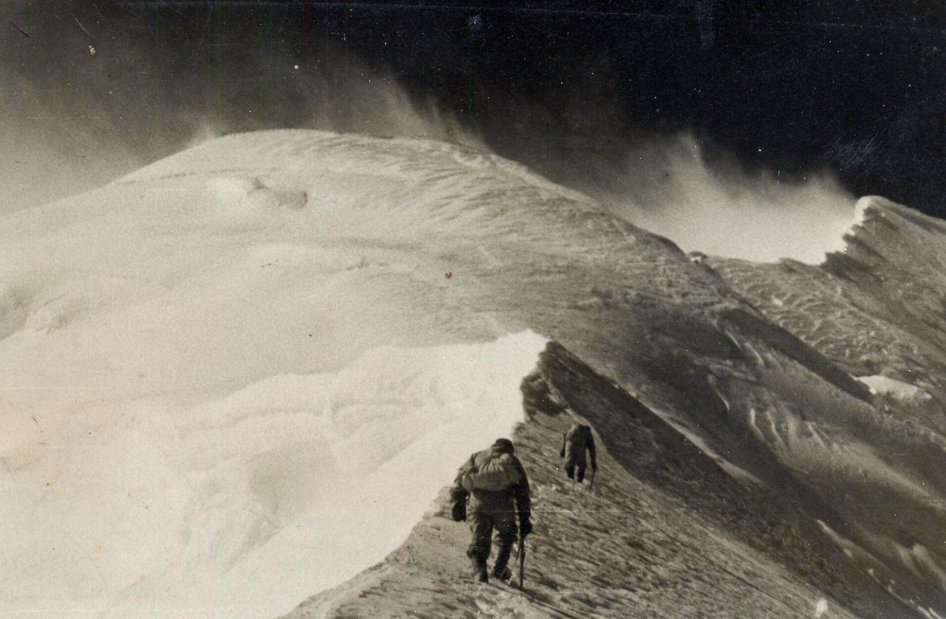 CIA danh mat thiet bi hat nhan hinh anh