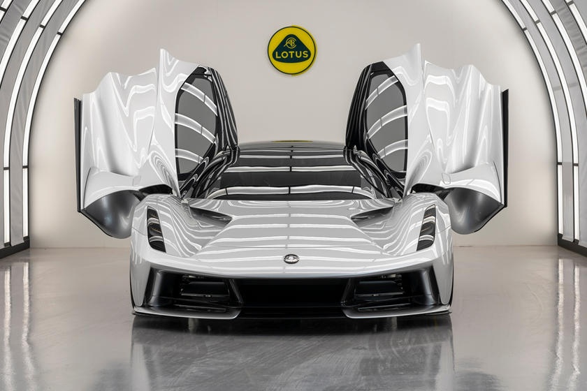 Sieu xe manh nhat the gioi bat dau san xuat, gia 2,2 trieu USD hinh anh