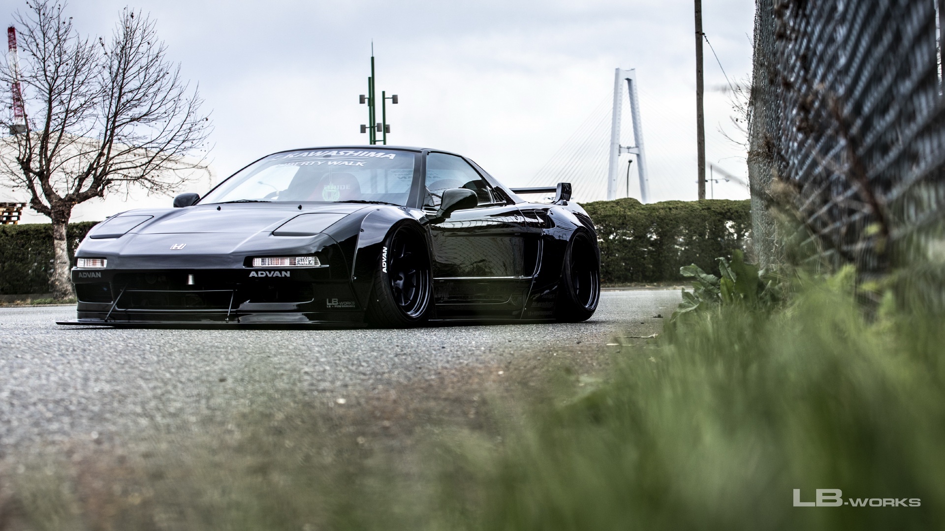 Honda NSX the he dau tien voi goi do cua Liberty Walk anh 2