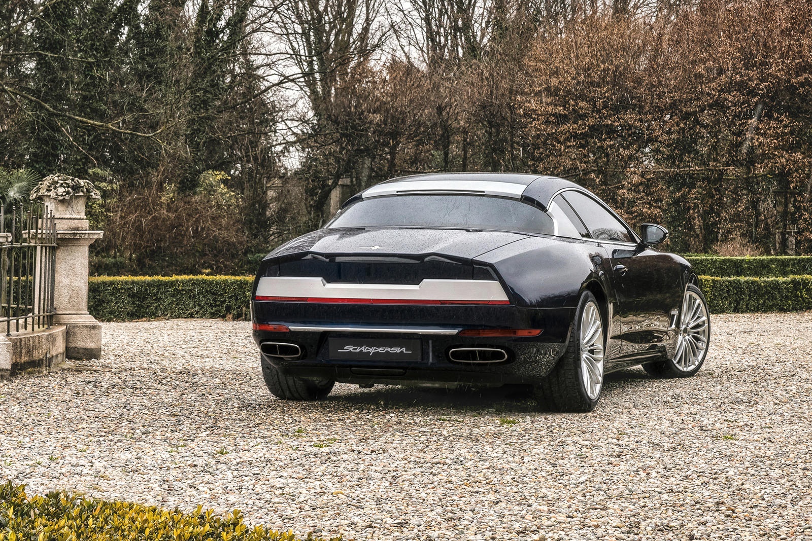 Siêu xe hàng hiếm được chế tác đặc biệt chỉ 15 chiếc trên thế giới ảnh 4 Sieu xe hang hiem duoc che tac dac biet chi 15 chiec tren the gioi anh 4