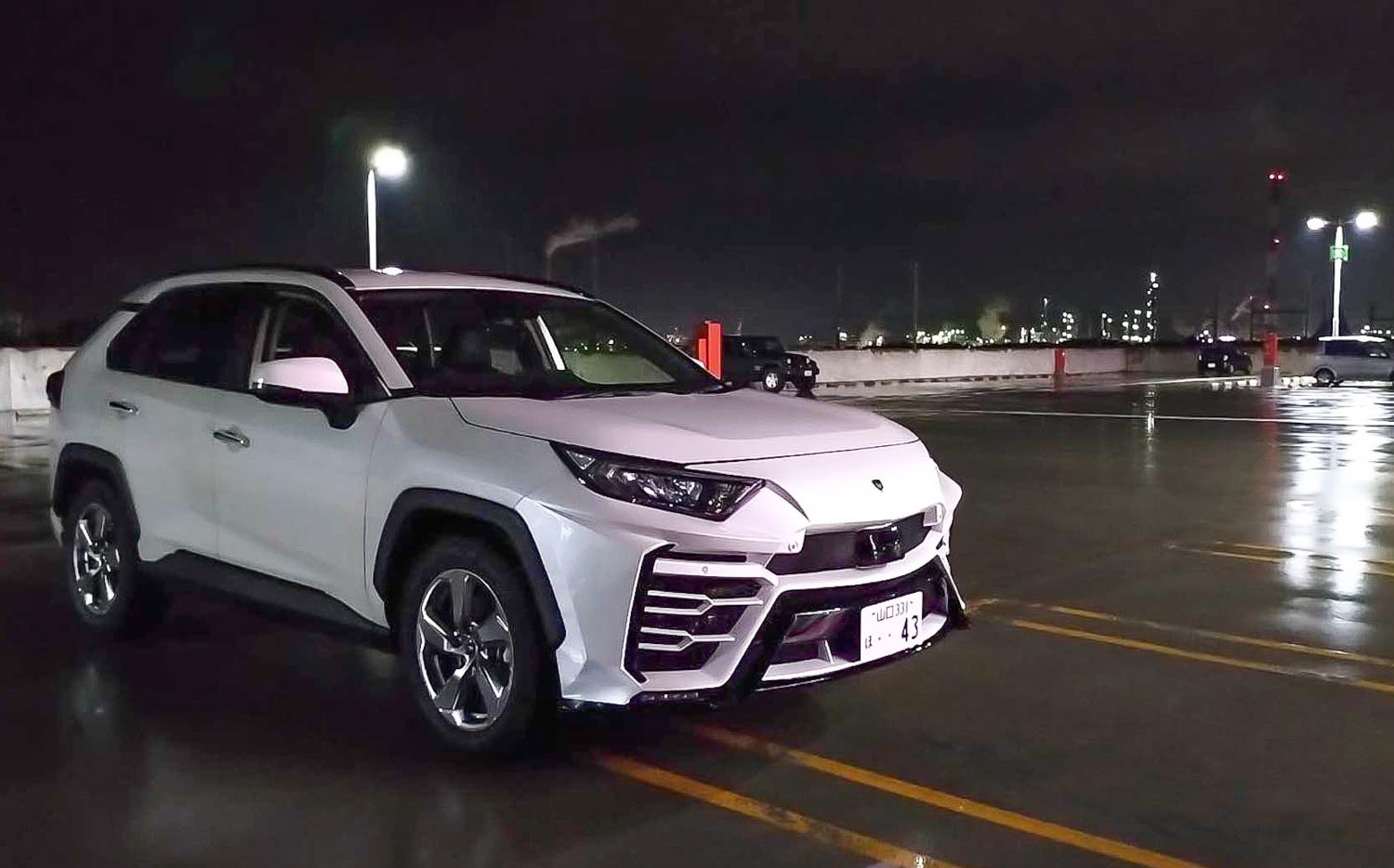 Ban do Toyota RAV4 XR51 tai hien thiet ke cua Lamborghini Urus hinh anh