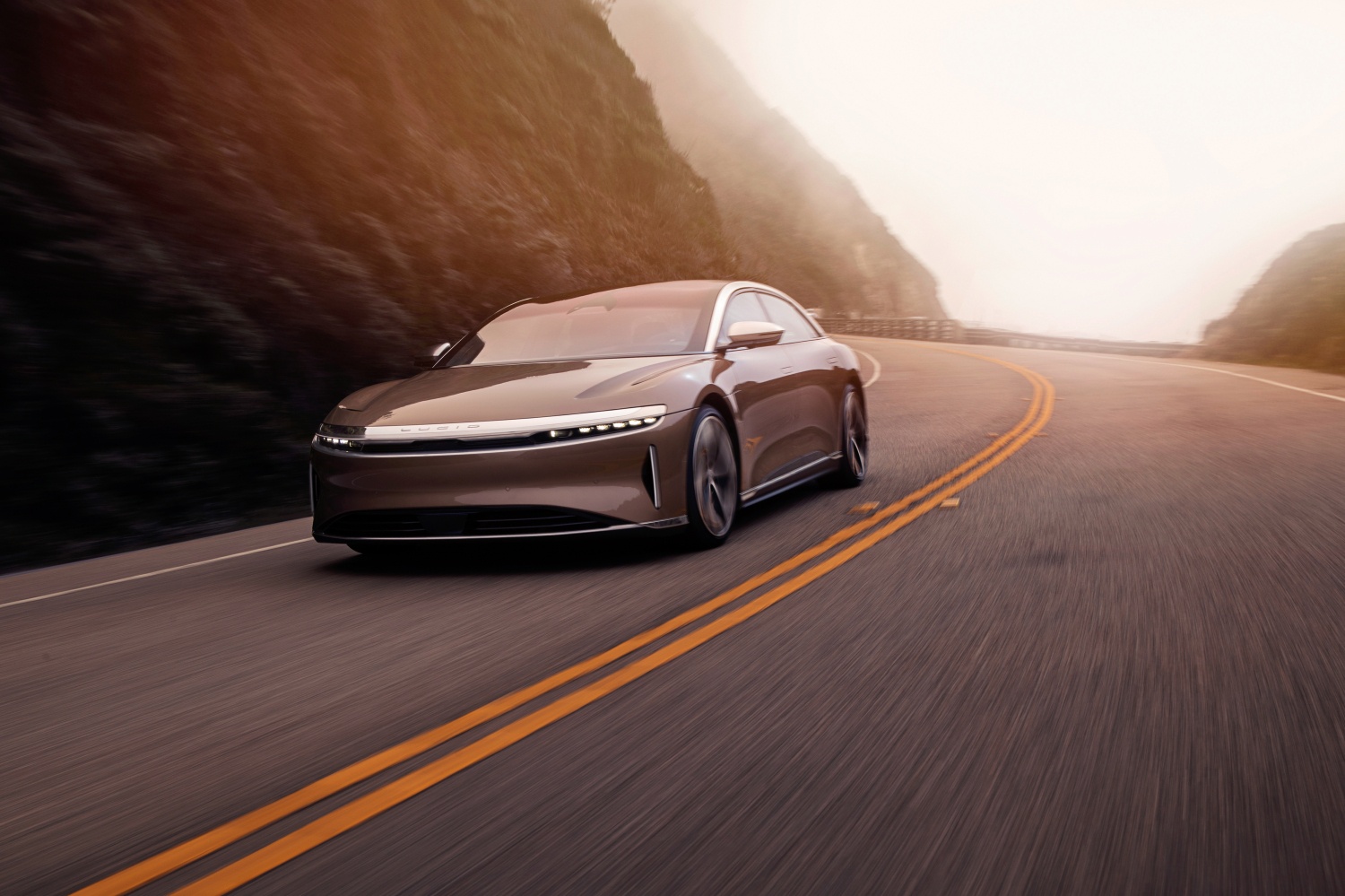 Đối thủ Tesla, Lucid Motors, Lucid Air, xe thuần điện ảnh 6 Doi thu Tesla, Lucid Motors, Lucid Air, xe thuan dien anh 6