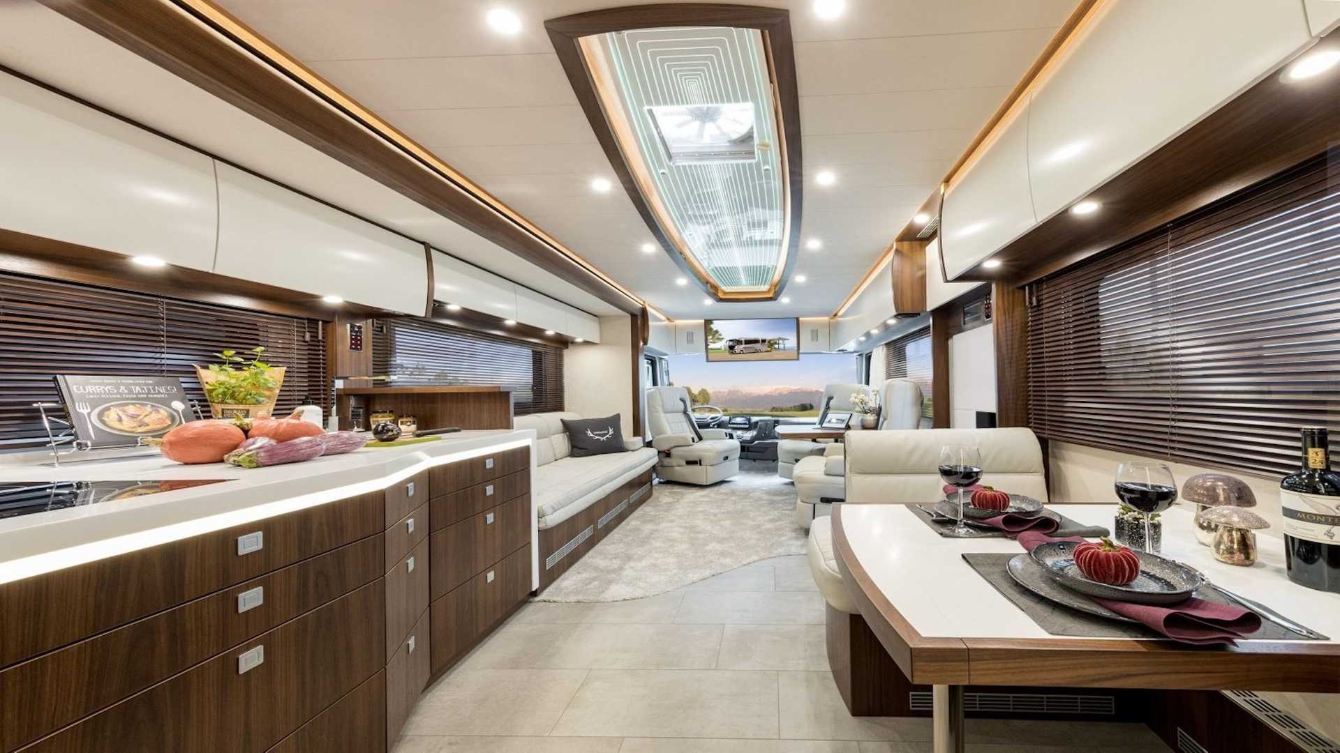 Nhà di động siêu sang trị giá 1, 8 triệu USD,  chở được cả siêu xe ảnh 3 Nha di dong sieu sang tri gia 1, 8 trieu USD,  cho duoc ca sieu xe anh 3