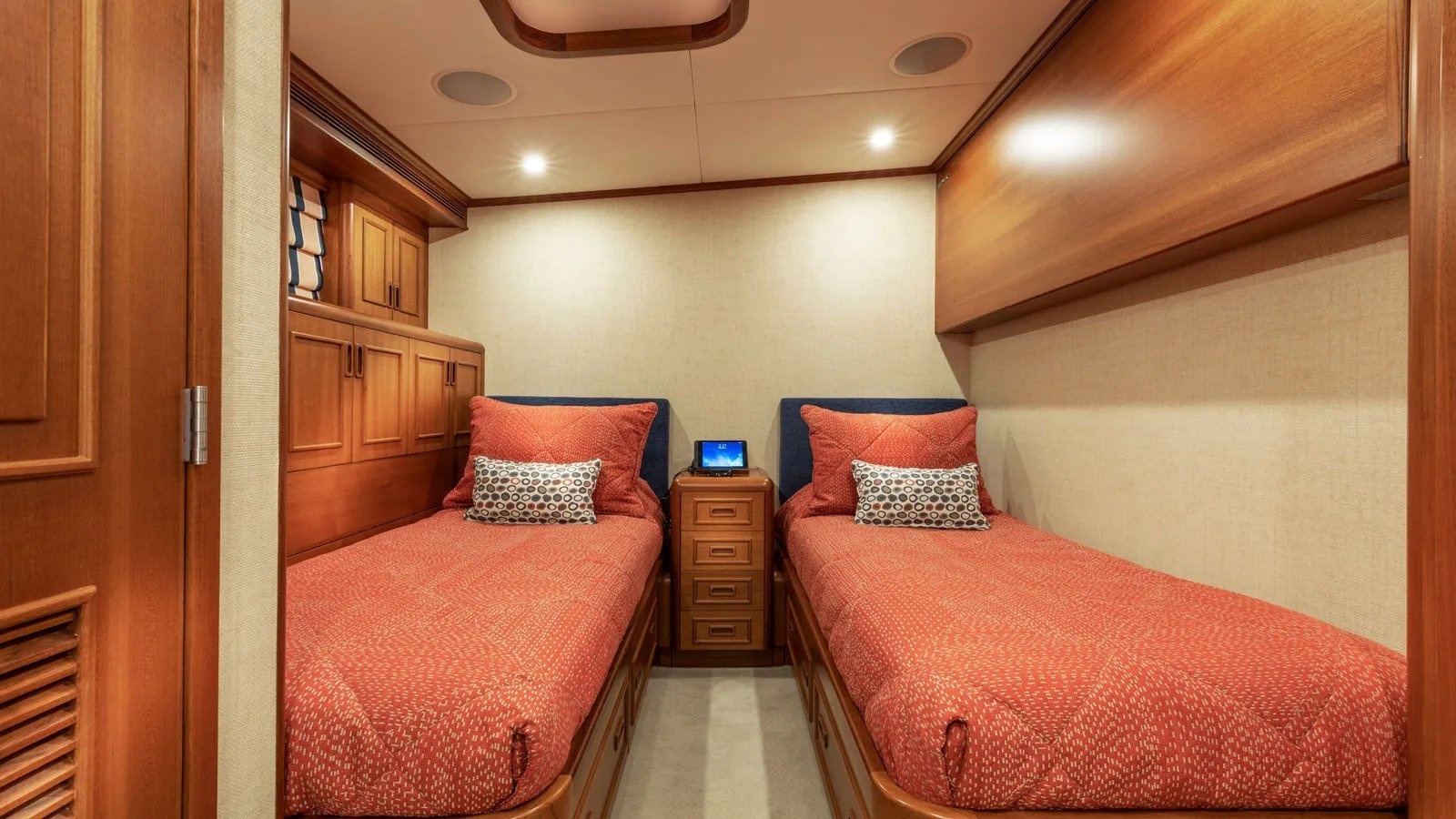 Du thuyền câu cá thể thao,  Feadship,  Patriot ảnh 2 Du thuyen cau ca the thao,  Feadship,  Patriot anh 2