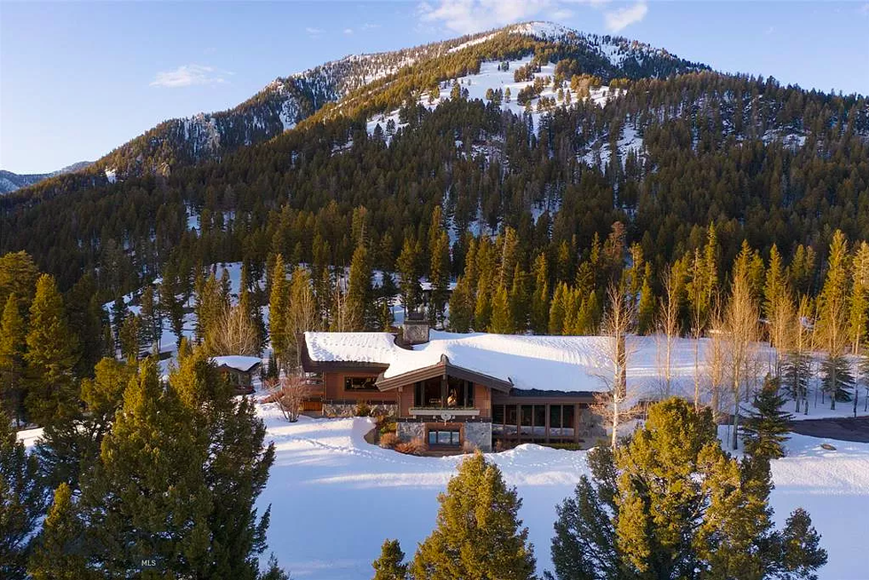 Can biet thu voi garage ngam co the chua 50 oto hinh anh