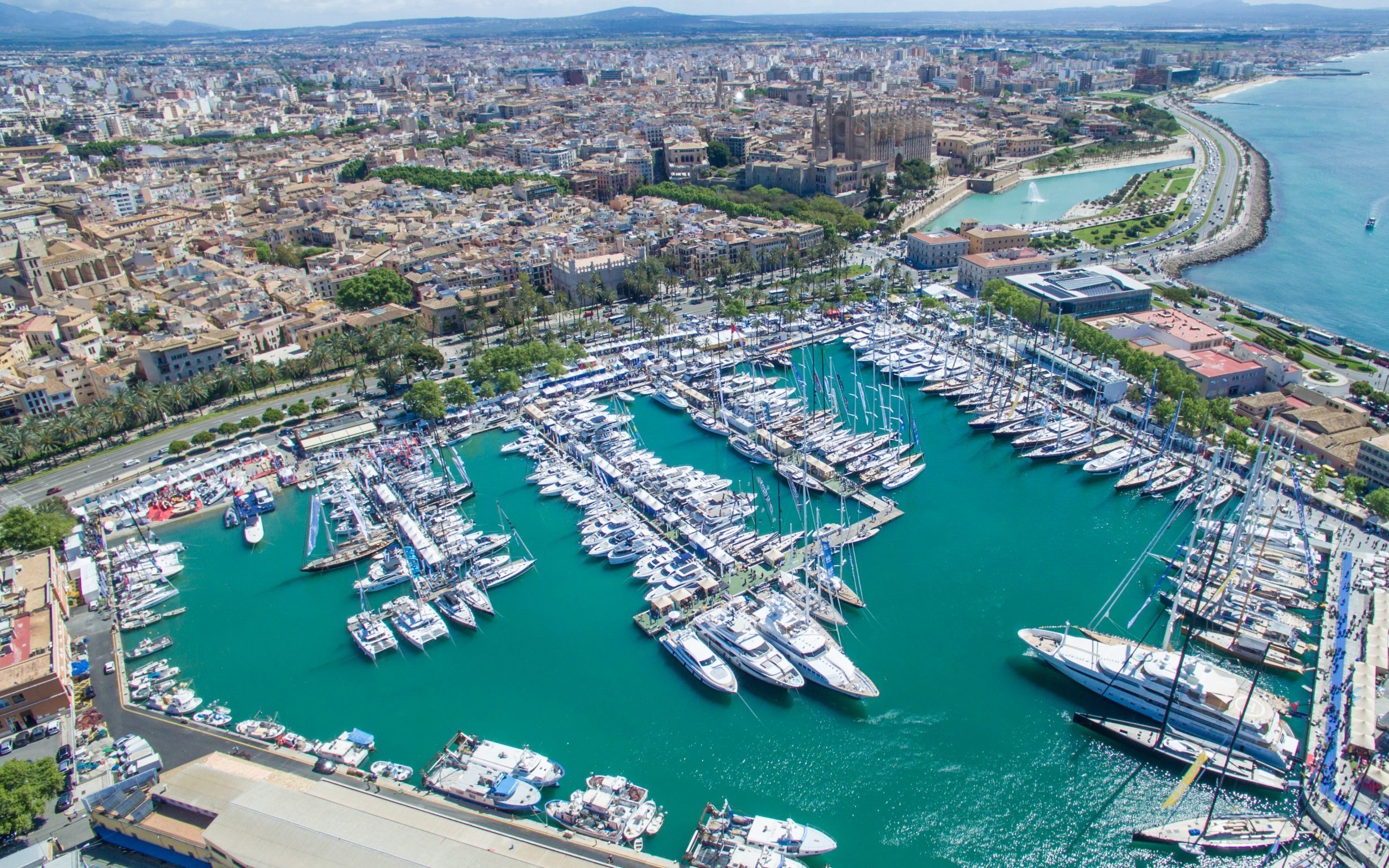 Trien lam du thuyen Palma Super Yacht Show 2021 co gi? hinh anh