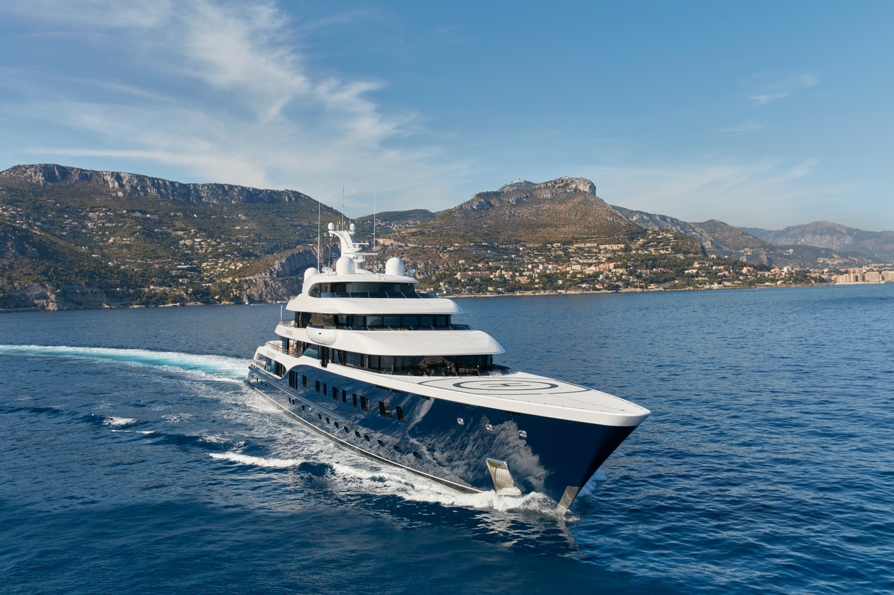 Bernard Arnault,  LVMH,  Feadship,  Symphony ảnh 2 Bernard Arnault,  LVMH,  Feadship,  Symphony anh 2