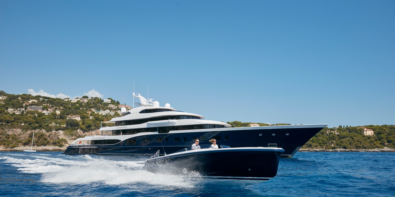 Bernard Arnault,  LVMH,  Feadship,  Symphony ảnh 4 Bernard Arnault,  LVMH,  Feadship,  Symphony anh 4