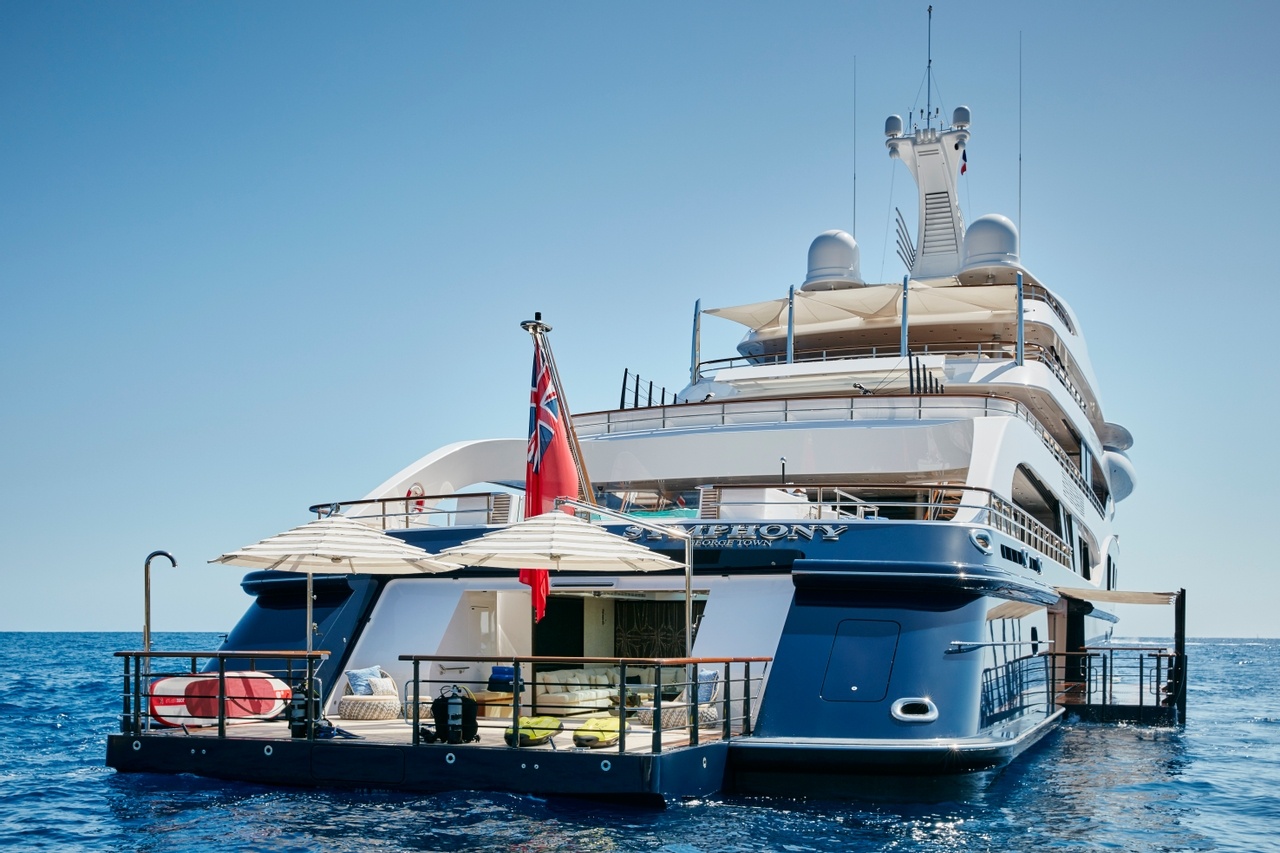 Bernard Arnault,  LVMH,  Feadship,  Symphony ảnh 8 Bernard Arnault,  LVMH,  Feadship,  Symphony anh 8