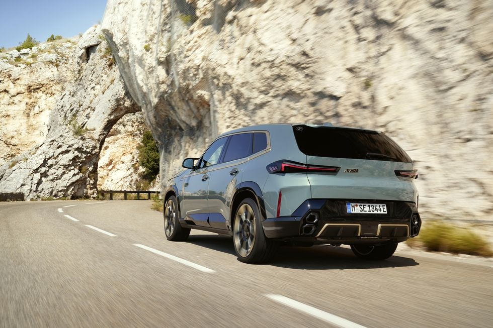 Chi tiet BMW XM anh 4