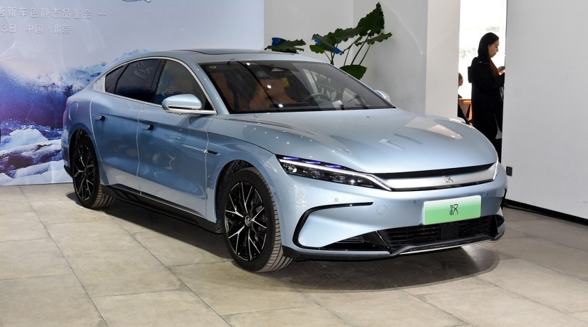 Sedan chay dien BYD Han EV giam gia de canh tranh hinh anh