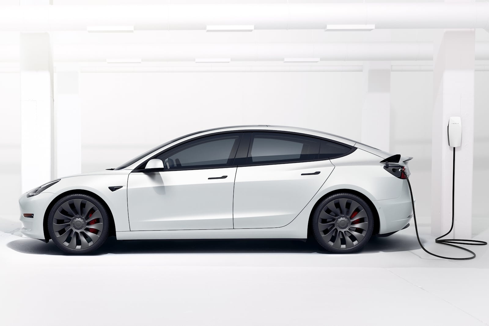 Cong nghe sac day pin oto dien chi trong 5 phut hinh anh