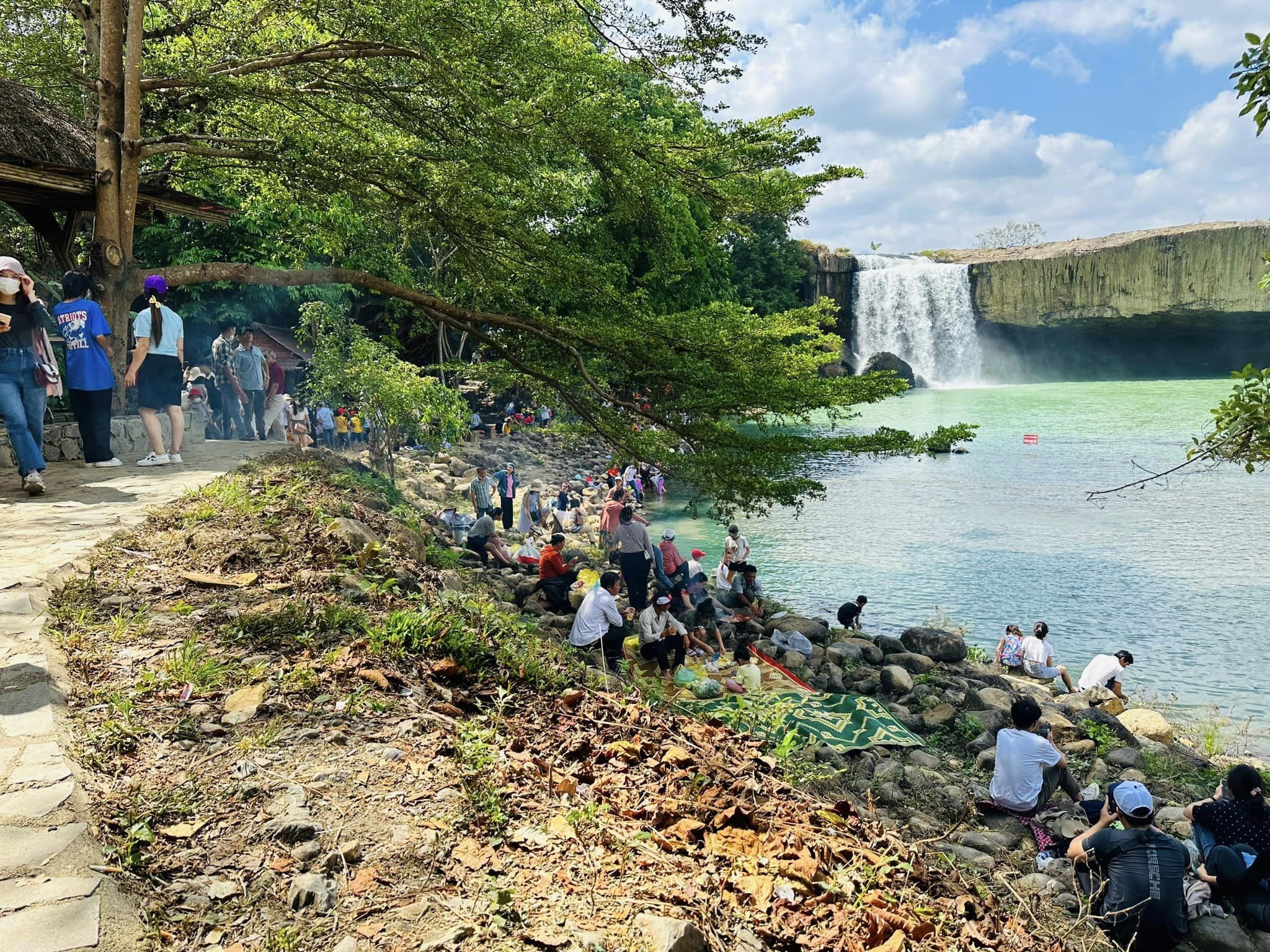 Tay Nguyen dip le anh 2