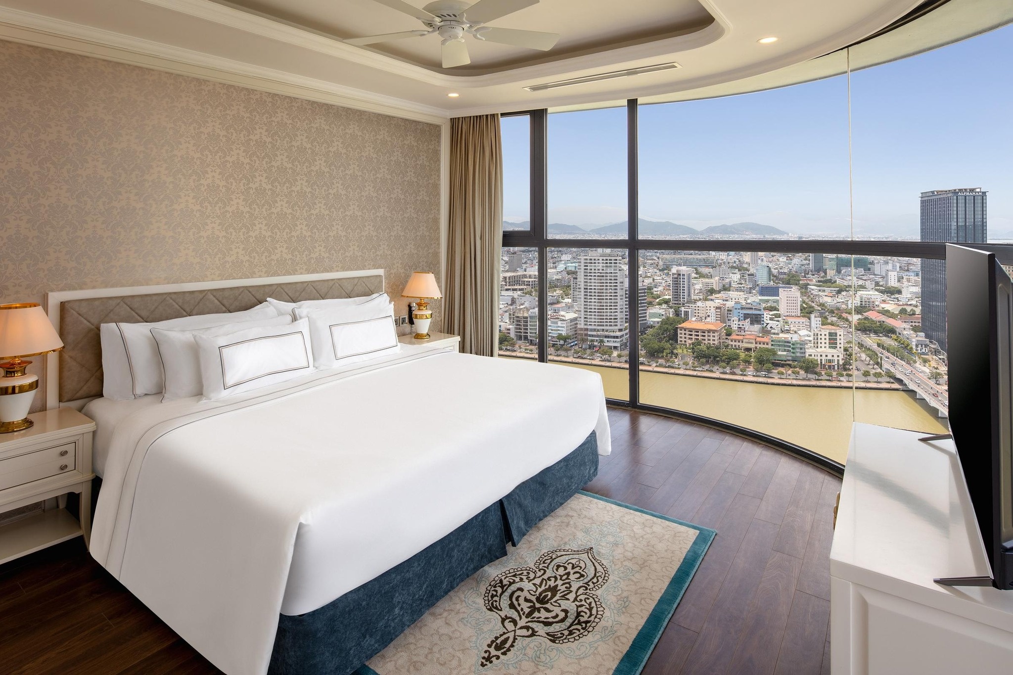 Khach san view dep anh 5