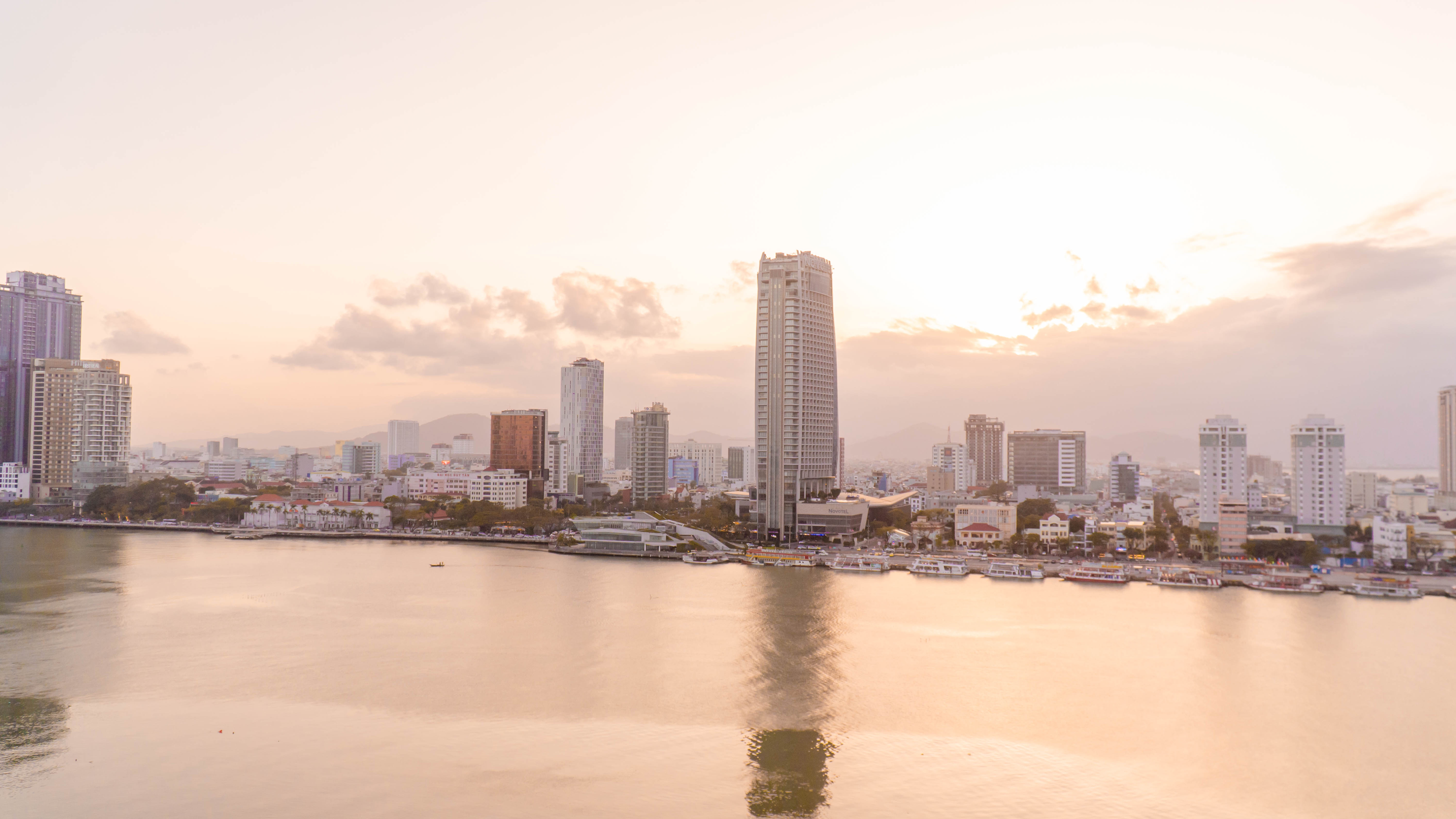 Khach san view dep anh 2