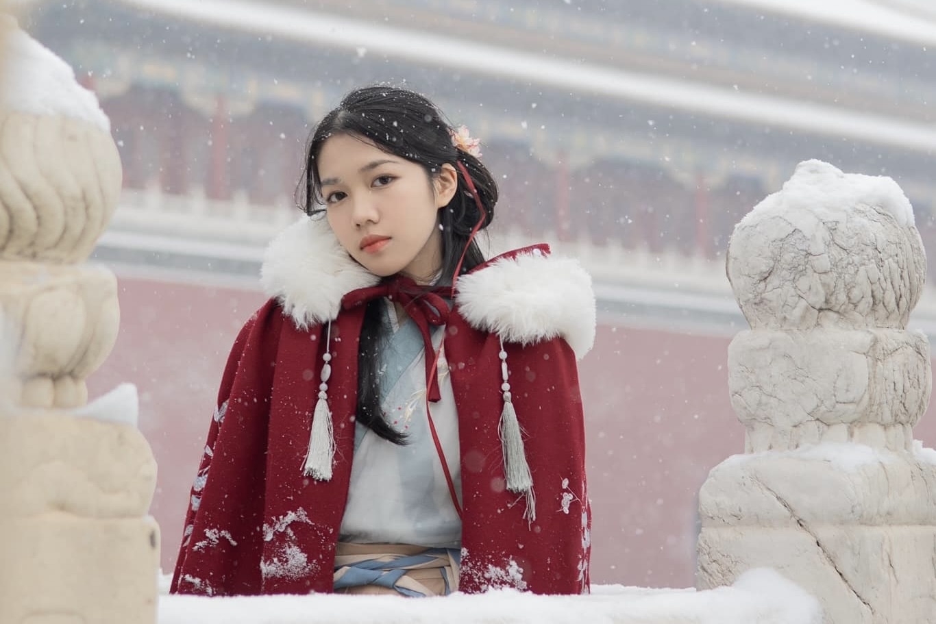 Du khach Viet co trai nghiem hiem gap o Tu Cam Thanh giua song lanh hinh anh