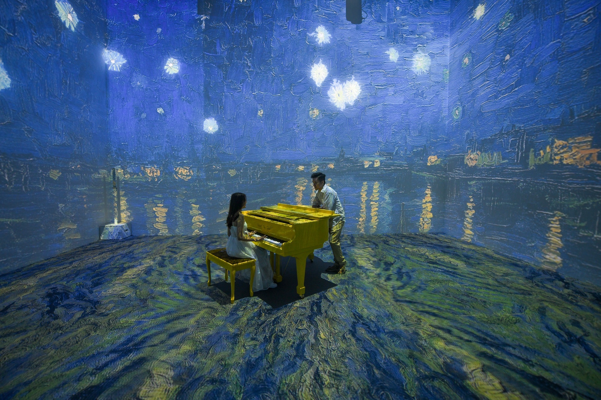 TP.HCM sap co show 3D mapping sau trien lam Van Gogh hinh anh