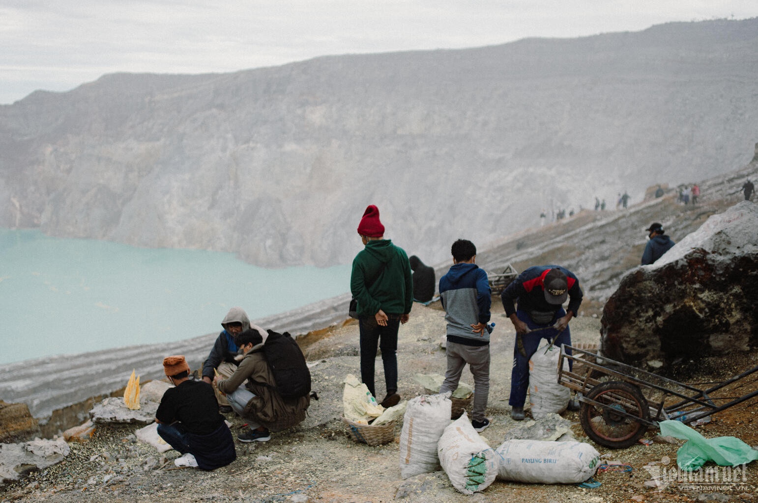 Kawah Ijen anh 7