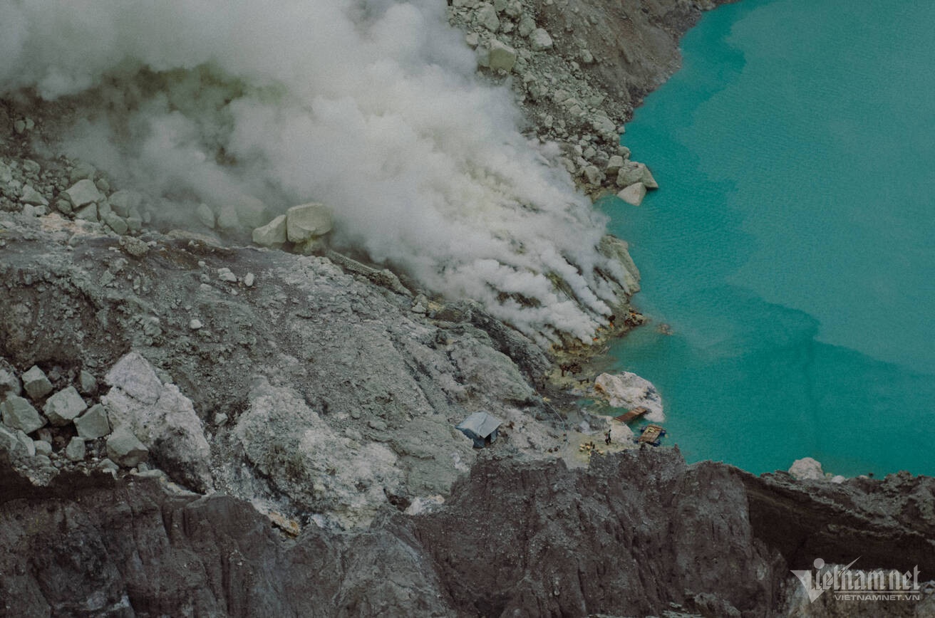 Kawah Ijen anh 4