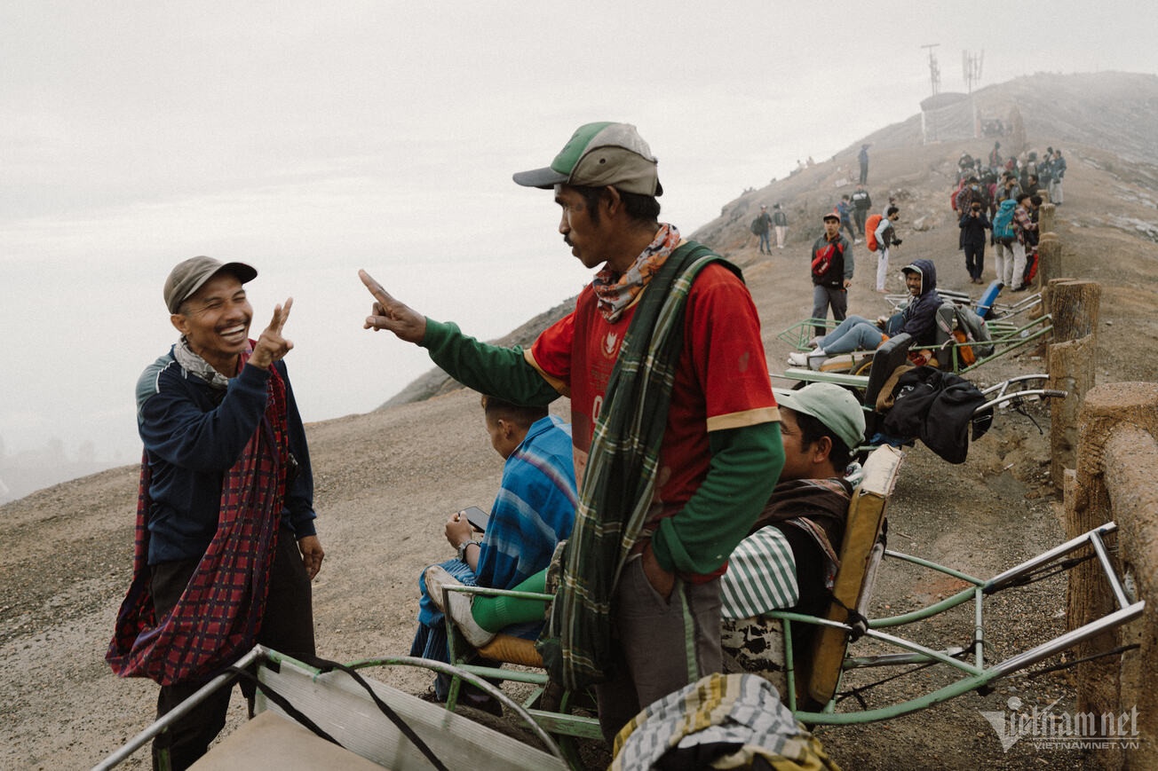 Kawah Ijen anh 11