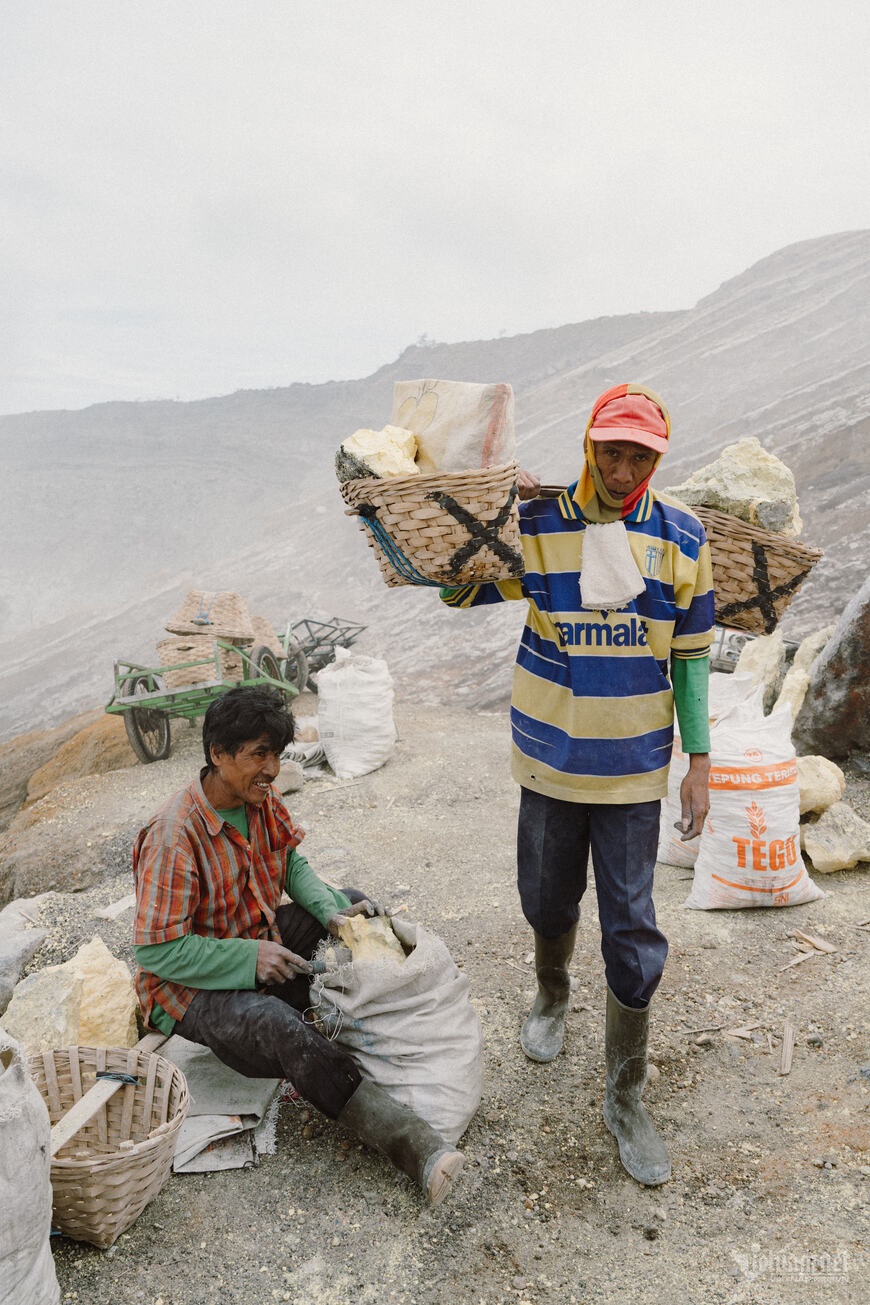 Kawah Ijen anh 6