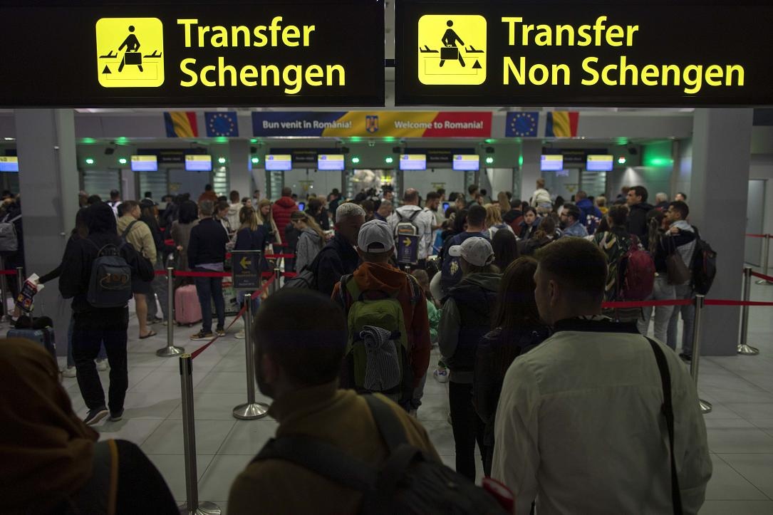 Visa Schengen len gia tu ngay mai hinh anh