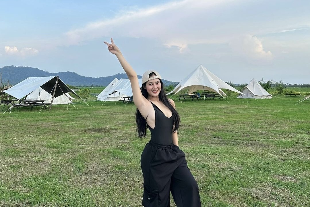He nay lam gom, camping ben suoi tai Binh Duong hinh anh