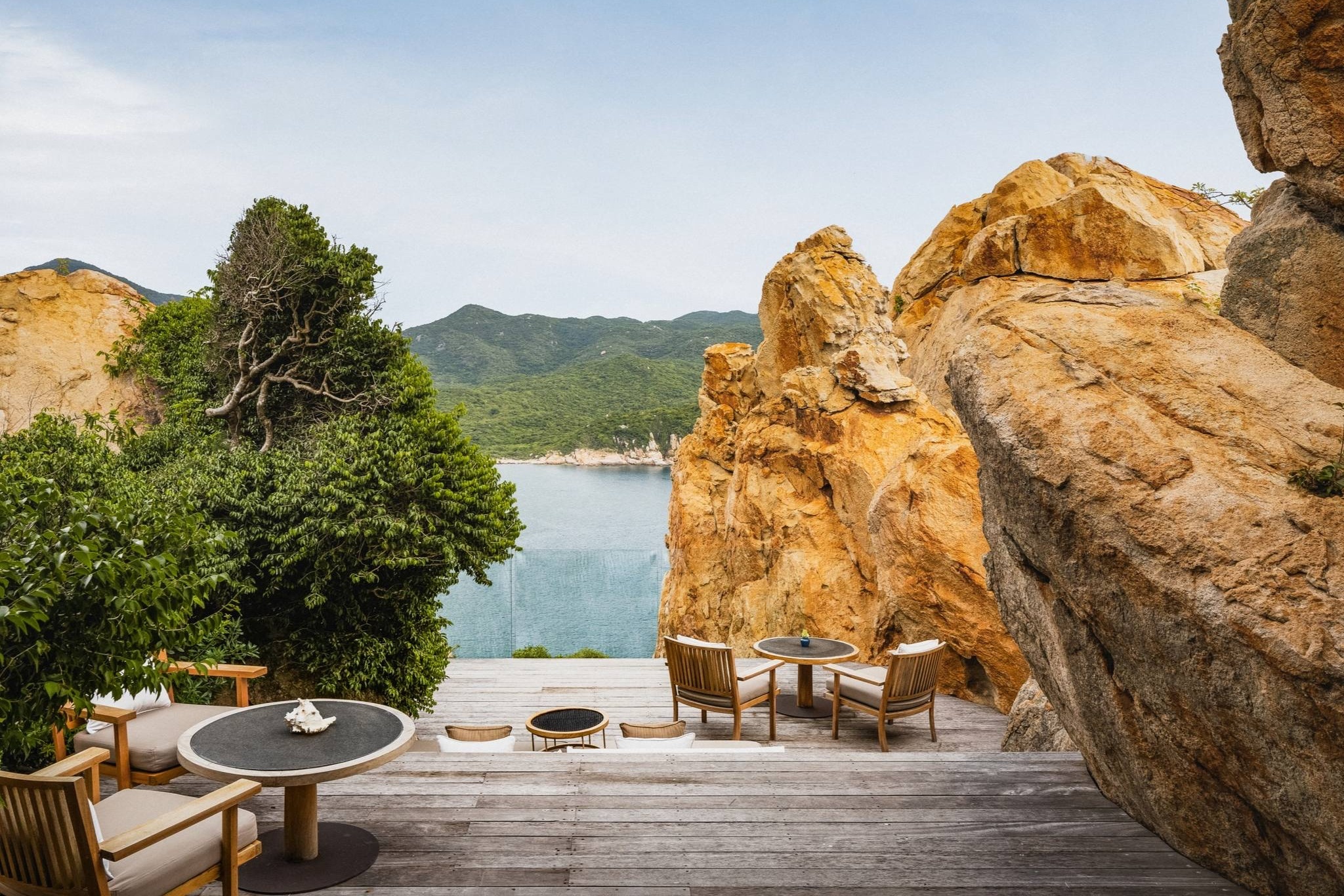 Resort 6 sao noi vo chong Midu nghi trang mat hinh anh