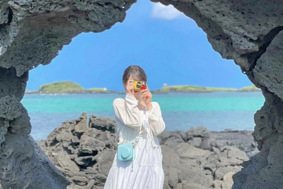 Dao Jeju dung KOL Indonesia cuu van nganh du lich hinh anh