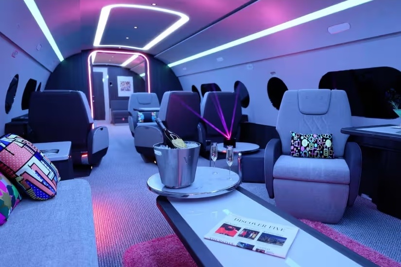 Ben trong may bay 15.000 USD/gio thue cua nhung nguoi tren ca giau co hinh anh