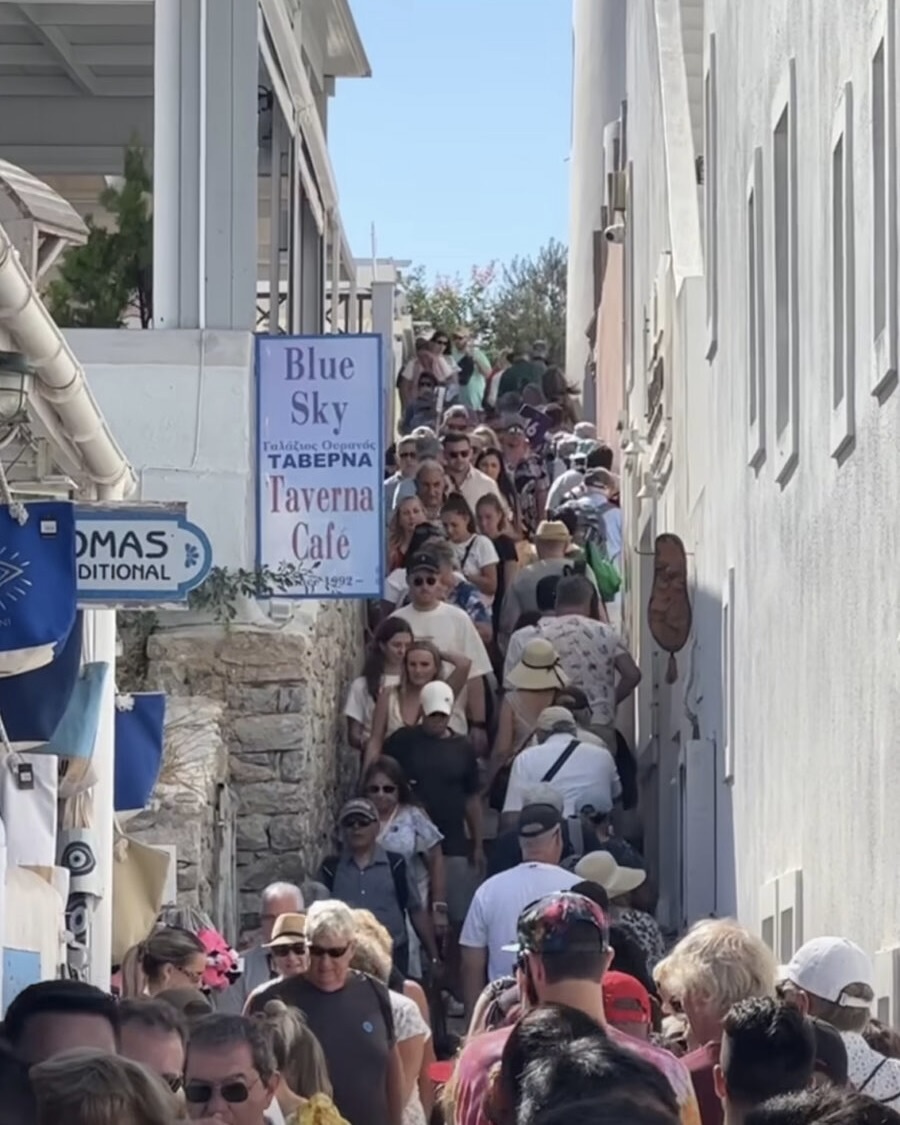 Santorini qua tai khach anh 2