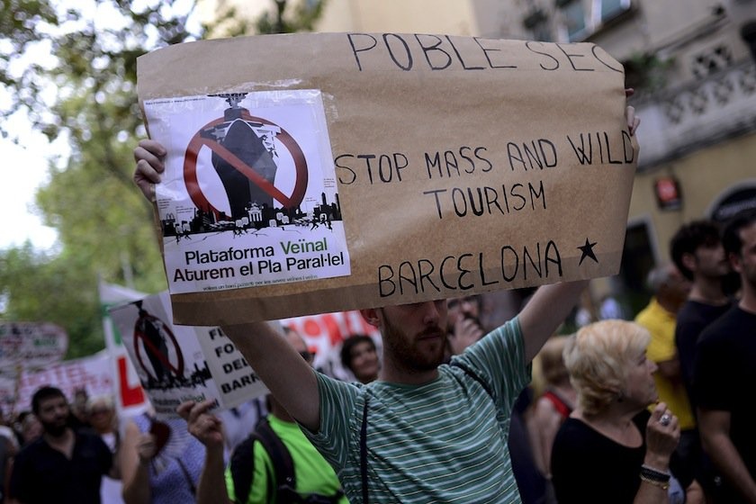 Chieu cat nuoc tien khach o Tay Ban Nha hinh anh