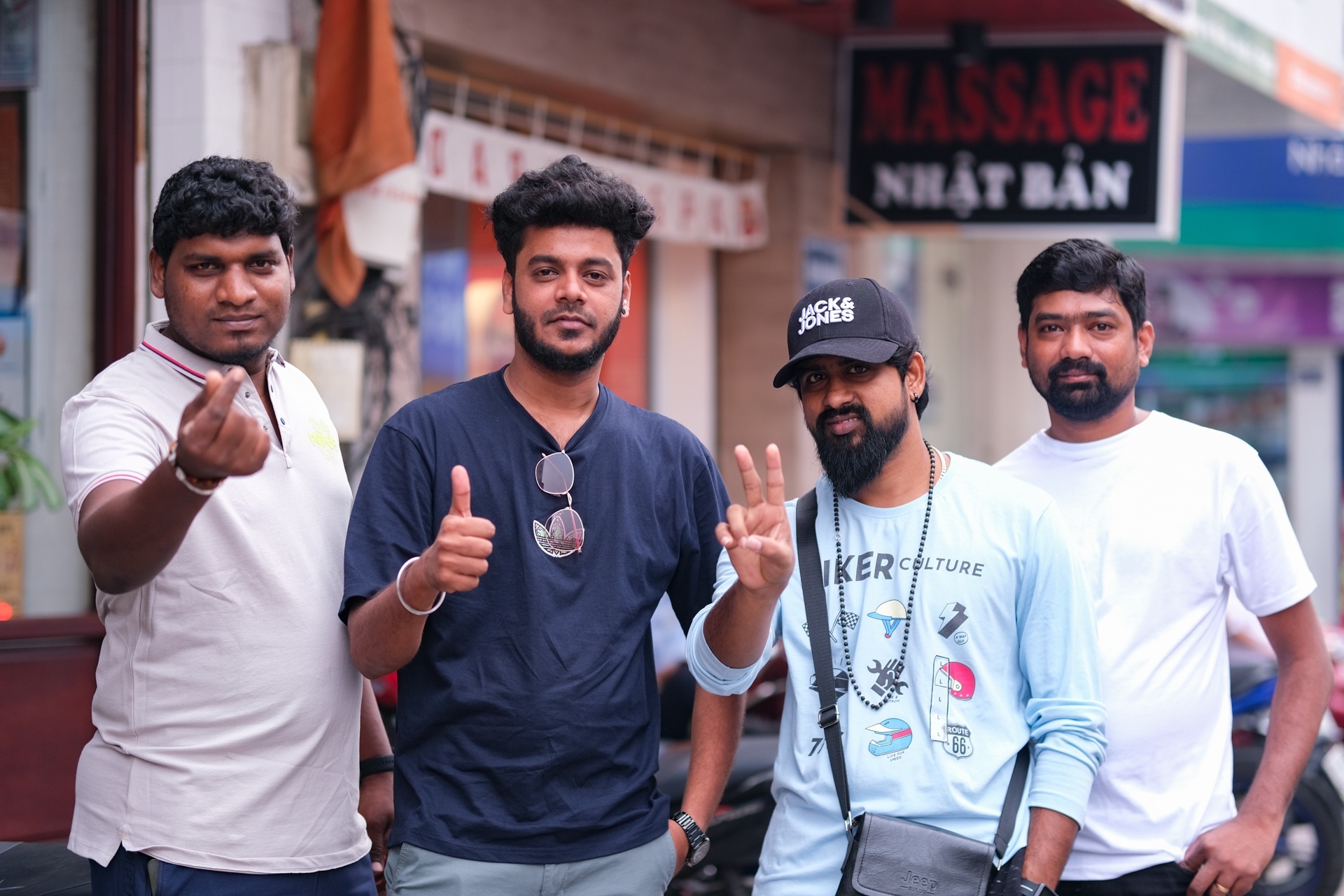 Doan khach cua ty phu An Do da den Ha Noi hinh anh